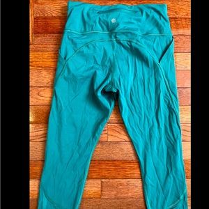 ATHLETA LIGHTNING CAPRI S